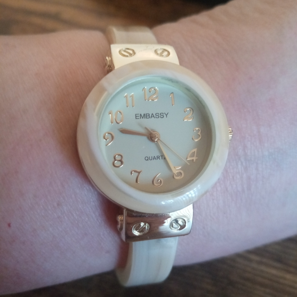 Embassy Cuff watch - Picture 3 of 5